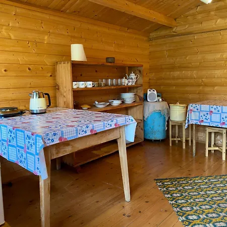 营地 Muuseumi Suvemajad Saatse