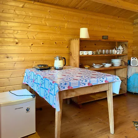 Кемпинг Muuseumi Suvemajad Saatse