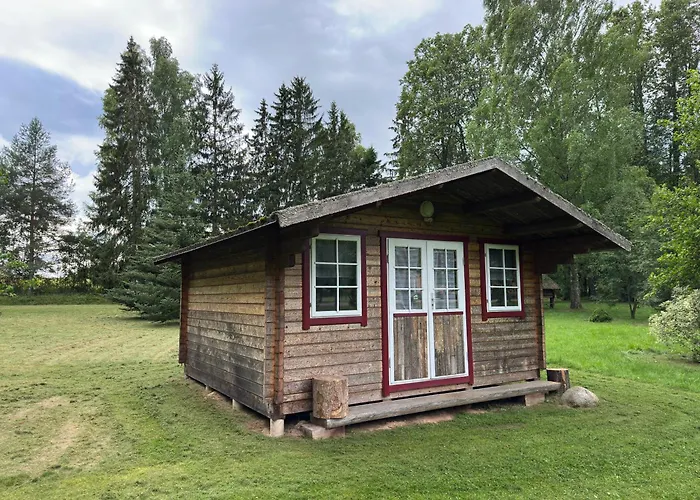 Muuseumi Suvemajad * Saatse